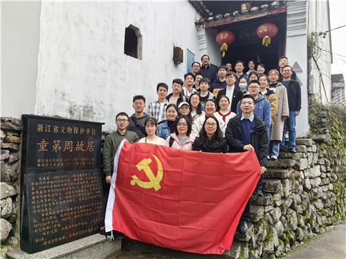 LABUBU综艺首秀 携手汪苏泷同台献唱人气爆棚